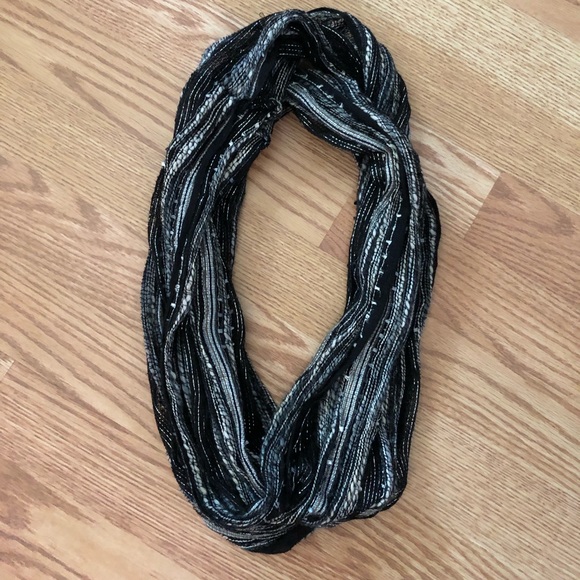 ARDENE -  Infinity Scarves. - Picture 4 of 5